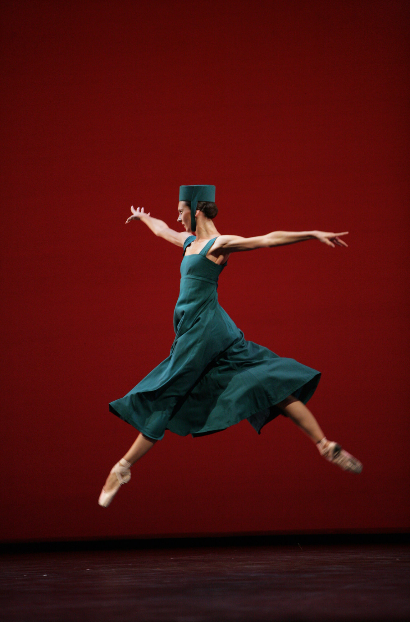 Юлия Гребенщикова в балете Русские сезоны фото 2